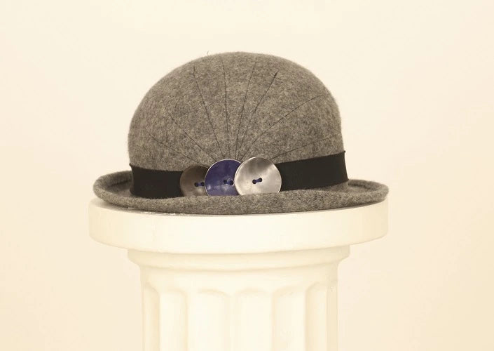 Chapeau melon en feutre gris anthracite