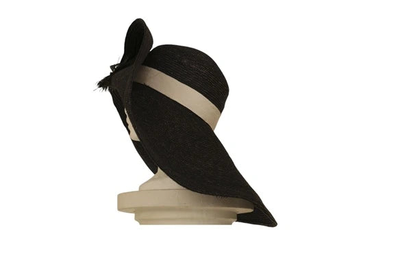 Chapeau de cérémonie en paille