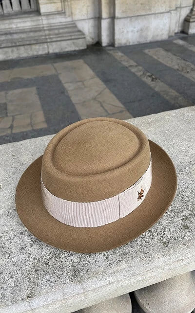 Petit chapeau pork pie TEDDY en feutre beige